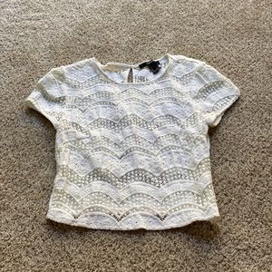 All lace crop top tee cream boxy forever 21 fits xs